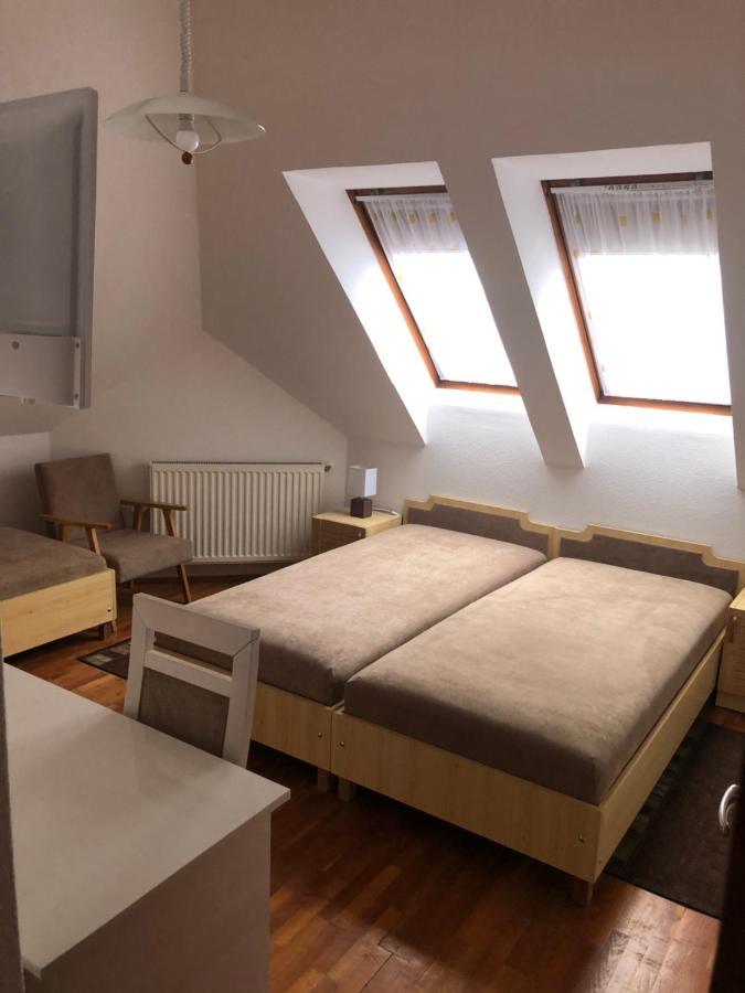 Mol-Ker-Vill Apartment Lenti Exterior foto