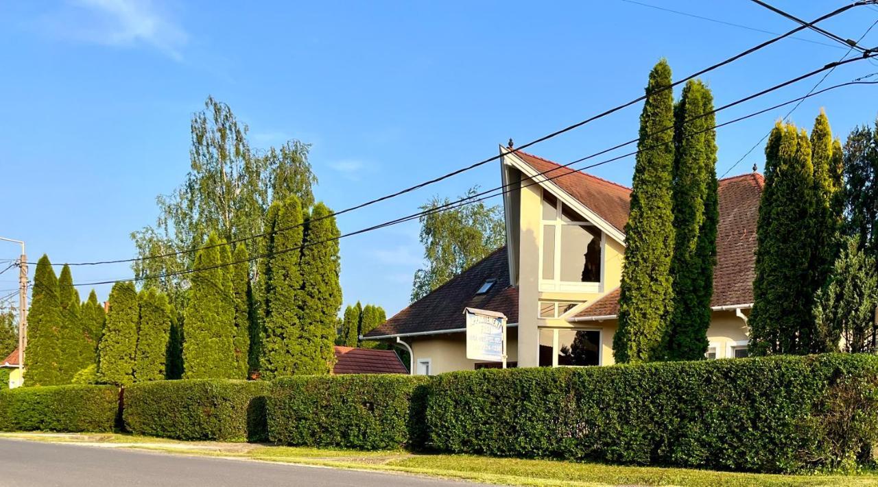 Mol-Ker-Vill Apartment Lenti Exterior foto